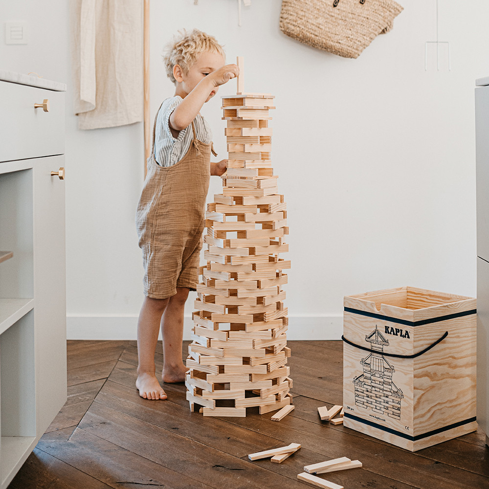 The KAPLA 280 Chest: a set to your unleash your creativity